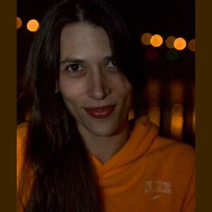 Model - Erotic Eva Squirts Muscles