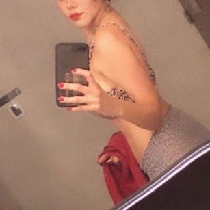 Model - Jennifer vibrador