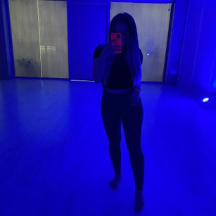 Model - Adel bigboobs