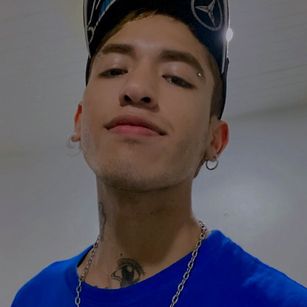 Model - Giorgiand gates caliente