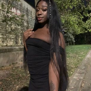 Model - Ebony Doll tranny