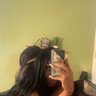 Model - Ebony Doll HUGEASS