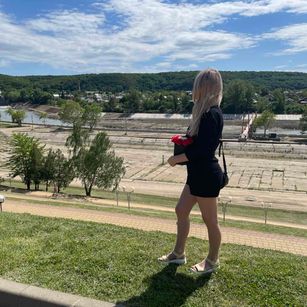 Model - Sexy  Keti dirt