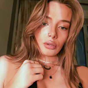 Model - Kristy pussy