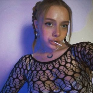 Model - Kristy squirt