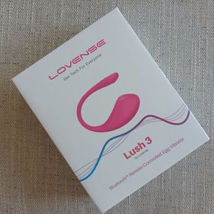 Model - Mia Lake boobs