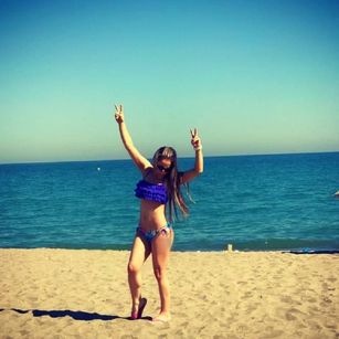 Model - AndreaBabyHot tits