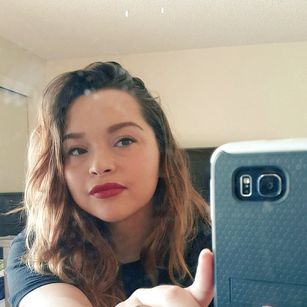 Model - Kiska Digitalis young