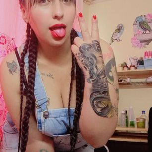 Model - AngelyDirtySquirt cum