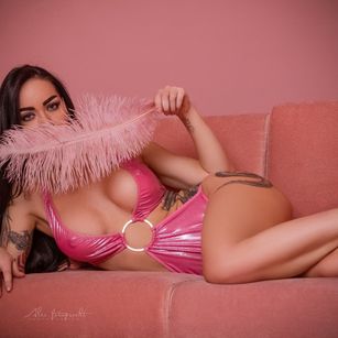 Model - Alicia bigboobs