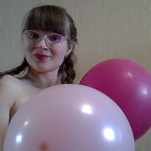 Model - KiraGoldens stockings