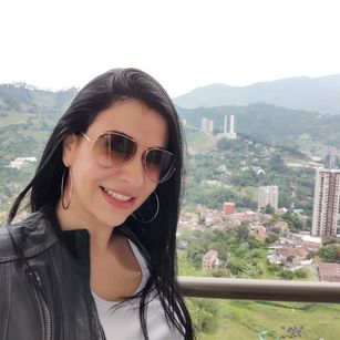 Model - Karol Meyer dildo