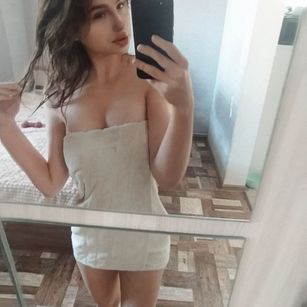 Model - Nelli Assi longlegs