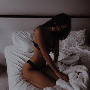 Model - JennyPat lesbian