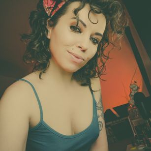 Model - FeetFunDoll deepthroat