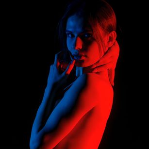 Model - MaryLune masturbation