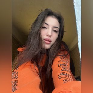 Model - Polynas striptease