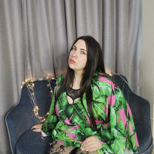 Model - Ilona_big_tits mistress