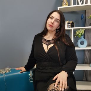 Model - Ilona_big_tits CBT