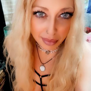 Model - The Real Skylar Wilde Blonde