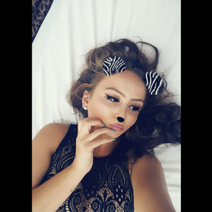 Model - Cassiopeia horny