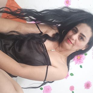 Model - marylin40 squirt