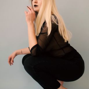 Model - Marzia Martines cosplay