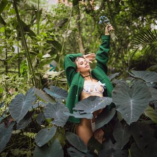 Model - EvelynMiller fingering