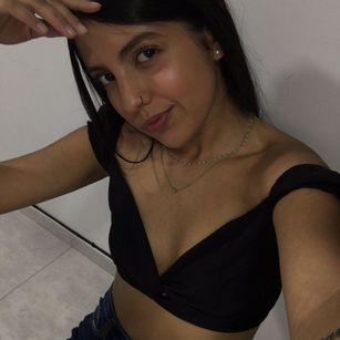 Model - Sol Highins blowjob