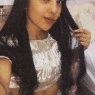 Model - Sol Highins blowjob