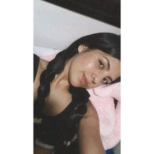 Model - Sol Highins blowjob