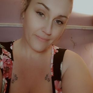 Model - Roxi Wylde BOOTY