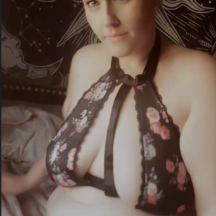 Model - Roxi Wylde voyeur