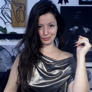 Model - Miss Reine femdom