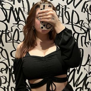 Model - Sasha shaved