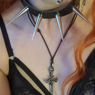 Model - Amy Diamond worship