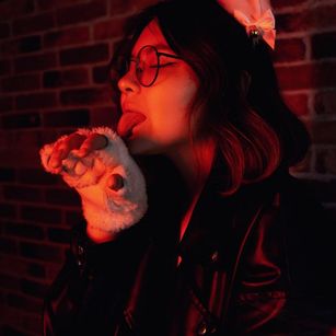 Model - Lisa Moon 18