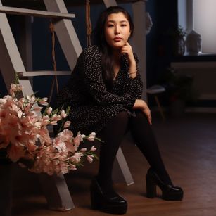 Model - AgnessaWard stockings