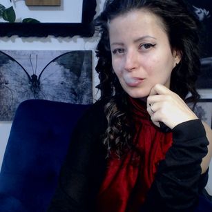 Model - Miss Reine femdom