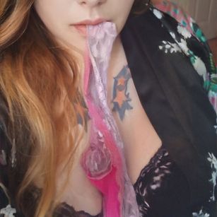 Model - Samara Syn nerd