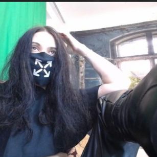 Model - Miss Stress joi