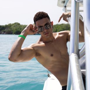 Model - Cristian Saavedra fetiche