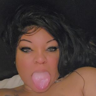 Model - IMARI MINX boobs