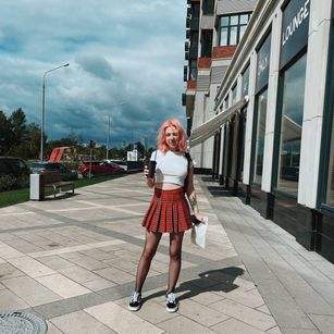 Model - Niki None young