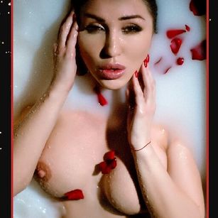 Model - Dalia Lavish domination