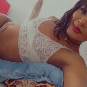 Model - SARITAQUEENDIRTY feet