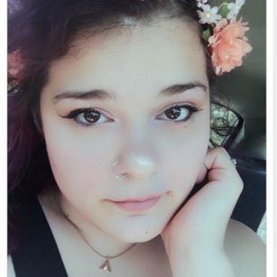 Model - Penny Plush bigtits