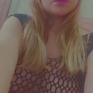 Model - Lady Lexie Sex spit