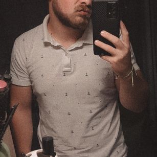 Model - Bezoo moaning