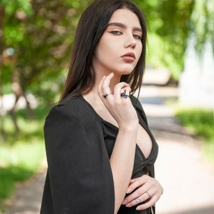 Model - Dolly XO shaved